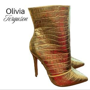 Olivia Ferguson Gold Croc Heeled Zipper Pointed Toe Boots 6